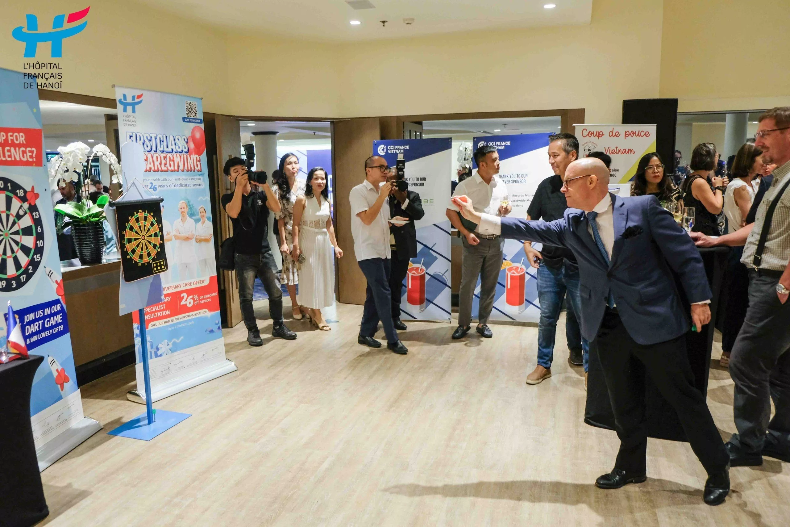 Hanoi French Hospital connects with expat community at CCIFV’s Back-to-School Cocktail Event